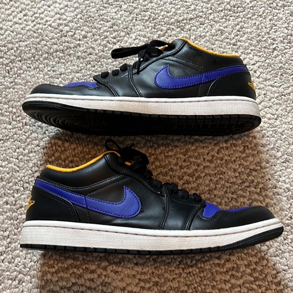 Nike Air Force 1 Low Lakers 8.5 - Picture 9 of 15